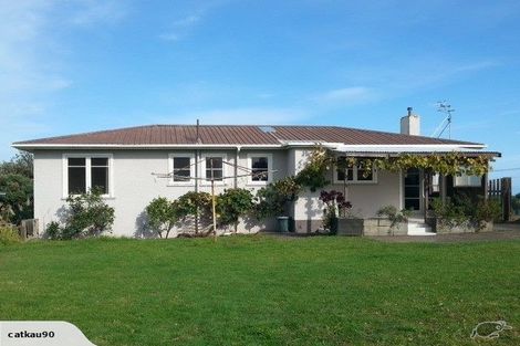 Photo of property in 112 Karaka Street, Castlecliff, Whanganui, 4501