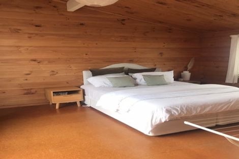 Photo of property in 251 Marine Parade, Eastbourne, Lower Hutt, 5013