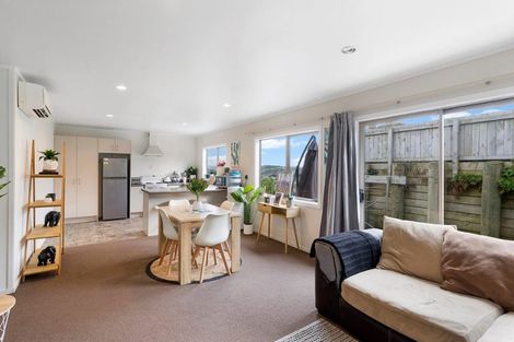 Photo of property in 78-80 Waihora Crescent, Waitangirua, Porirua, 5024