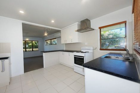 Photo of property in 1/9 Fuchsia Place, Birkdale, Auckland, 0626
