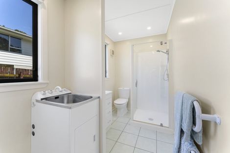 Photo of property in 40 Collins Avenue, Tawa, Wellington, 5028