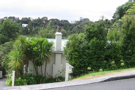Photo of property in 55 Island Bay Road, Beach Haven, Auckland, 0626