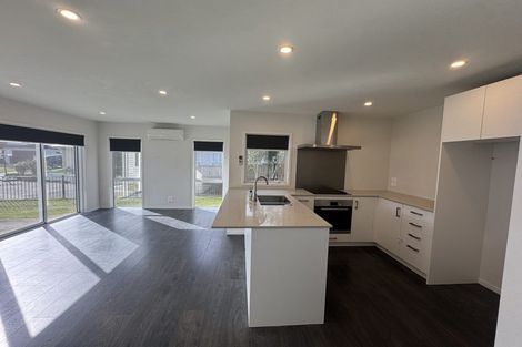 Photo of property in 7 Te Roera Place, Riverhead, 0820