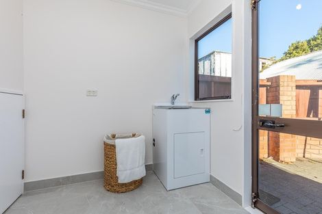 Photo of property in 2/38 Dominion Street, Takapuna, Auckland, 0622