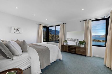 Photo of property in 94 Hensman Road, Queenstown, 9300