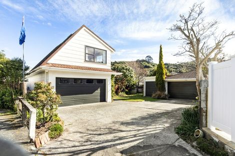 Photo of property in 23 Parkvale Road, Karori, Wellington, 6012