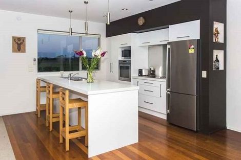 Photo of property in 407 Tikorangi Road East, Tikorangi, Waitara, 4383