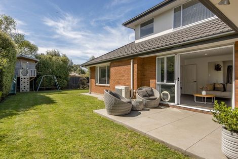Photo of property in 19 Innisfree Place, Northwood, Christchurch, 8051