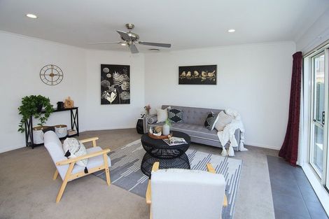Photo of property in Holdsworth Villas, 70/2 William Donald Drive, Solway, Masterton, 5810