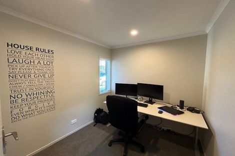 Photo of property in 21 Grabella Place, Papamoa Beach, Papamoa, 3118