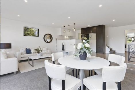 Photo of property in 2/15d Verran Road, Birkenhead, Auckland, 0626