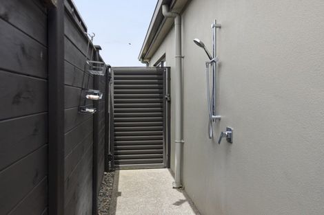 Photo of property in 1 Makura Drive, Papamoa Beach, Papamoa, 3118