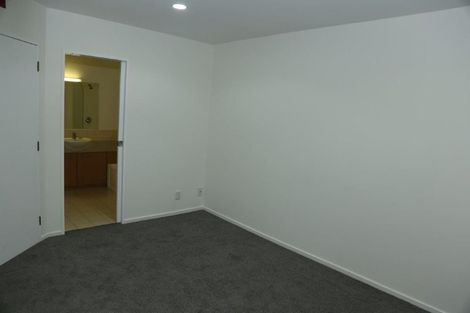 Photo of property in Metro Apartments, 13/220 Thorndon Quay, Pipitea, Wellington, 6011
