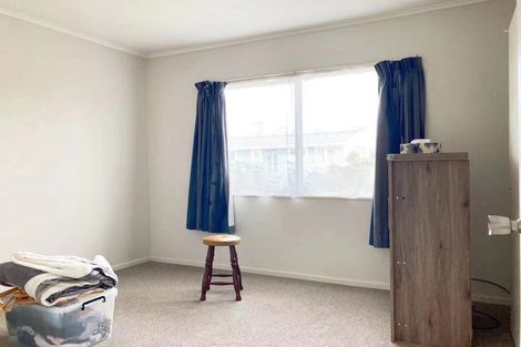 Photo of property in 1/4 Powell Place, Henderson, Auckland, 0610