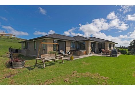 Photo of property in 63b Manuka Grove, Helensville, 0875