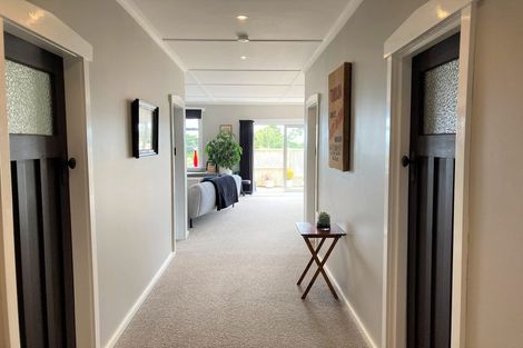 Photo of property in 7 Burns Street, Westown, New Plymouth, 4310