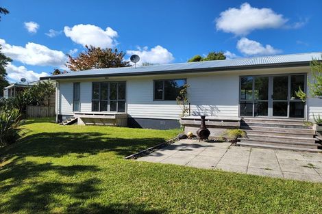 Photo of property in 1185 South Road, Oakura, 4314