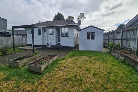 Photo of property in 15 Tyndrum Place, Highland Park, Auckland, 2010