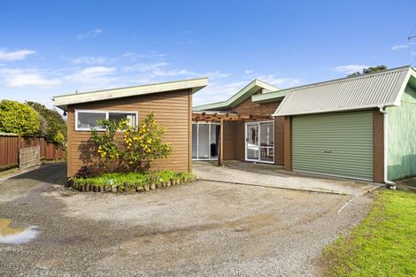 Photo of property in 20 Simcox Street, Otaki Beach, Otaki, 5512