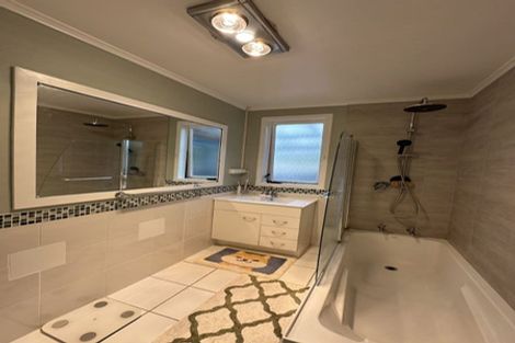 Photo of property in 500 Swanson Road, Ranui, Auckland, 0612