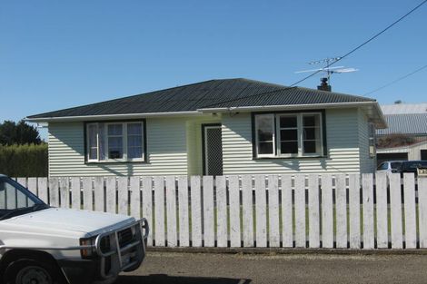 Photo of property in 135 Taylor Street, Carterton, 5713