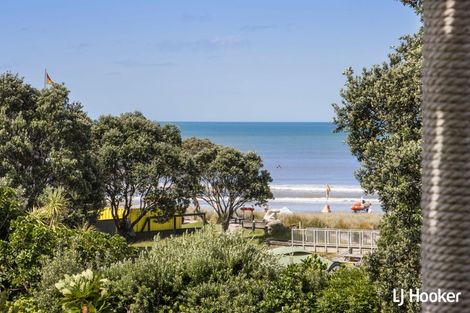 Photo of property in 19 Beach Road, Waihi Beach, 3611