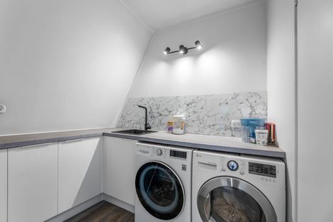 Photo of property in 40 Gledstane Road, Stanmore Bay, Whangaparaoa, 0932