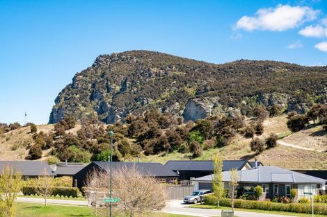 Photo of property in 28 Wabler Lane, Albert Town, Wanaka, 9305