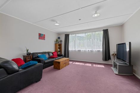 Photo of property in 14 Wairau Road, Picton, 7220