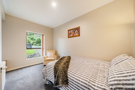 Photo of property in 458 Stokes Valley Road, Stokes Valley, Lower Hutt, 5019