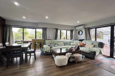 Photo of property in 47b Rangeview Road, Sunnyvale, Auckland, 0612