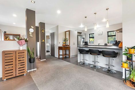 Photo of property in 8 Latham Stubbs Crescent, Waipawa, 4210