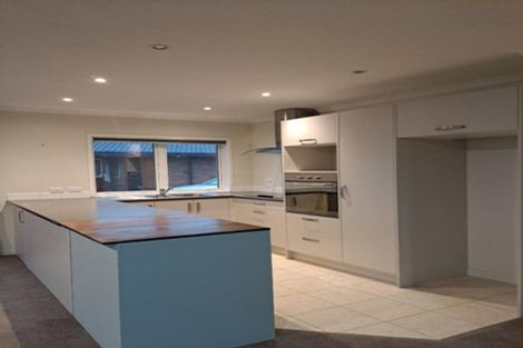 Photo of property in 33 Clemow Road, Fitzroy, New Plymouth, 4312