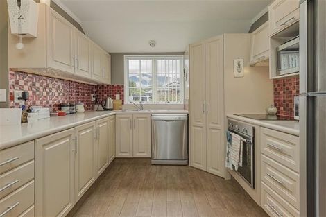 Photo of property in 26 Reeves Street, Stoke, Nelson, 7011