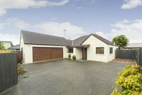 Photo of property in 4 Jensen Street, Hokowhitu, Palmerston North, 4410