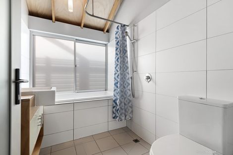 Photo of property in 1b Manley Terrace, Newtown, Wellington, 6021