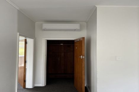 Photo of property in 33 Hindmarsh Street, Johnsonville, Wellington, 6037