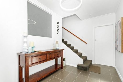 Photo of property in 37 Sunrise Boulevard, Tawa, Wellington, 5028