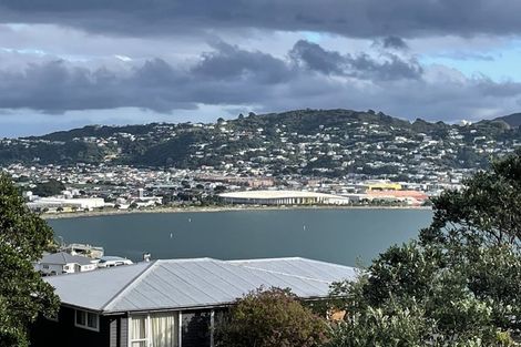 Photo of property in 1/7 Rangitane Street, Maupuia, Wellington, 6022