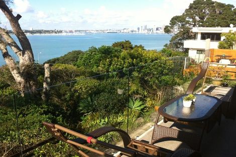 Photo of property in 73 Sylvan Avenue, Northcote, Auckland, 0627