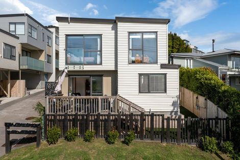 Photo of property in 8/26 Long Bay Drive, Torbay, Auckland, 0630