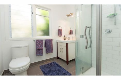 Photo of property in 49 Langton Road, Stanmore Bay, Whangaparaoa, 0932