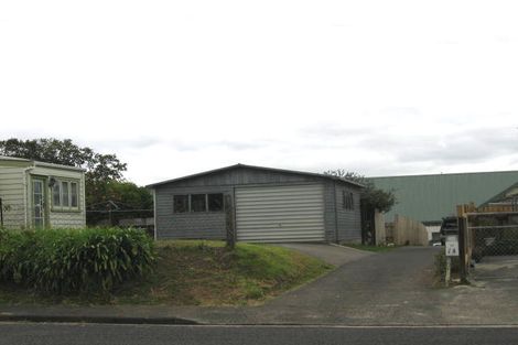 Photo of property in 2/1 Levesque Street, Birkdale, Auckland, 0626
