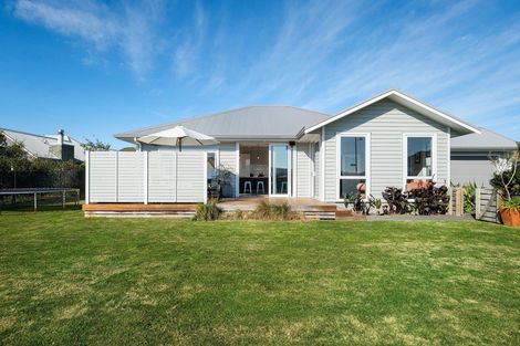 Photo of property in 85 Hamilton Drive, Wainui, Gisborne, 4010