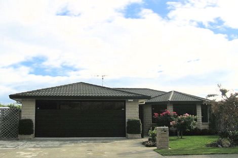 Photo of property in 6 Heihei Place, Paraparaumu, 5032