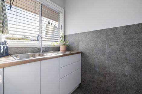 Photo of property in 82 Williams Street, Cambridge, 3434