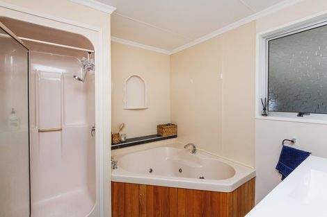 Photo of property in 3 Spilman Place, Awapuni, Palmerston North, 4412