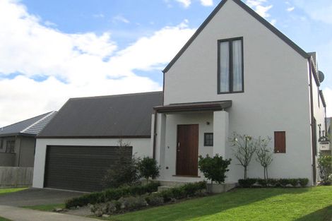 Photo of property in 15 Ruapehu Drive, Fitzherbert, Palmerston North, 4410