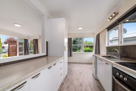 Photo of property in 3 Tawavale Street, Pukehangi, Rotorua, 3015