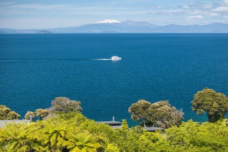 Photo of property in 47 Whakamoenga Point, Acacia Bay, Taupo, 3385